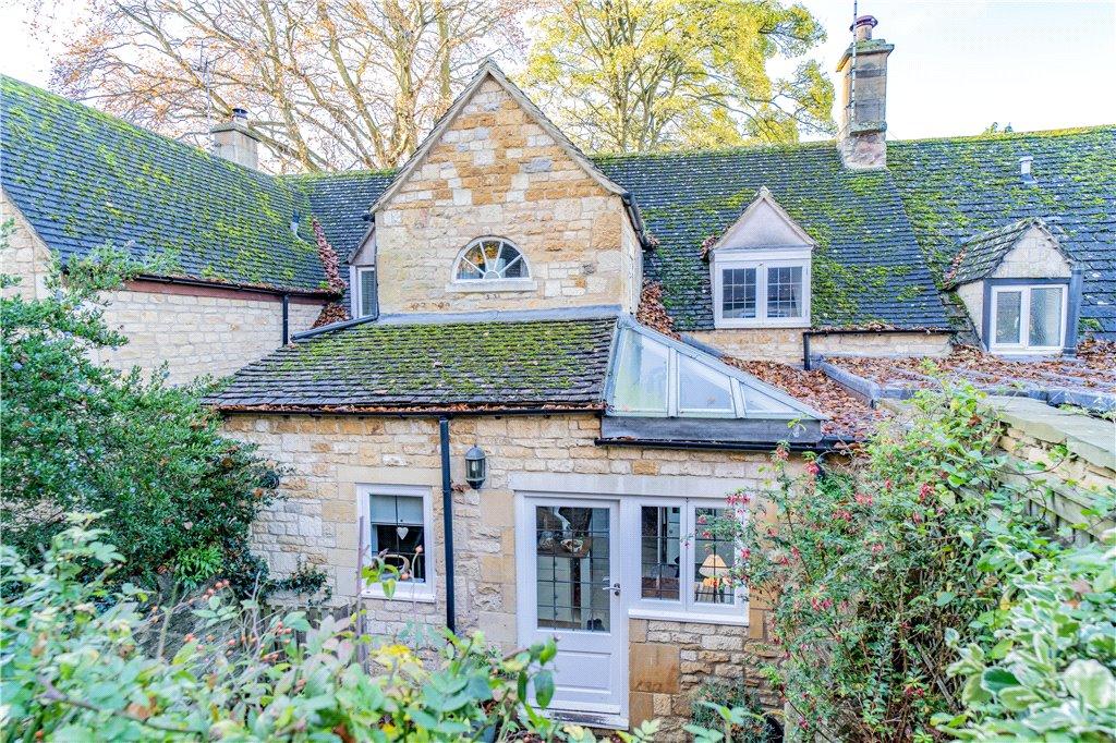 2 bedroom terraced house for sale in Church Cottages, Cider Mill Lane