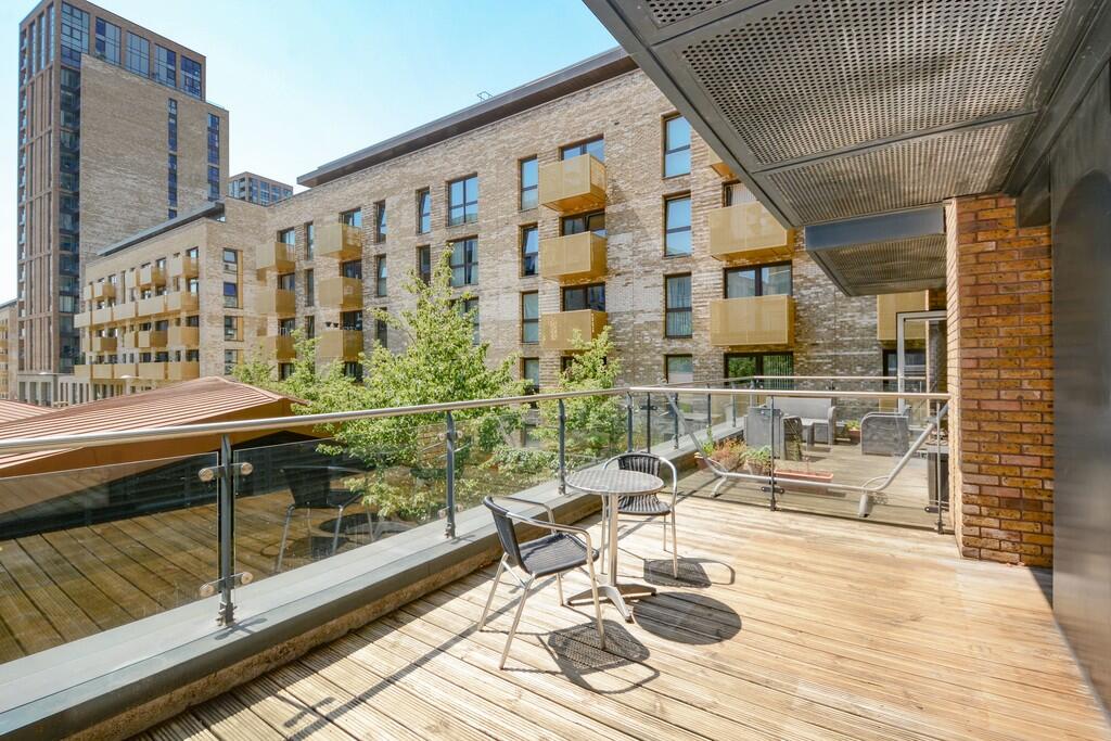 Main image of property: Marine Wharf, Canada Water, SE16