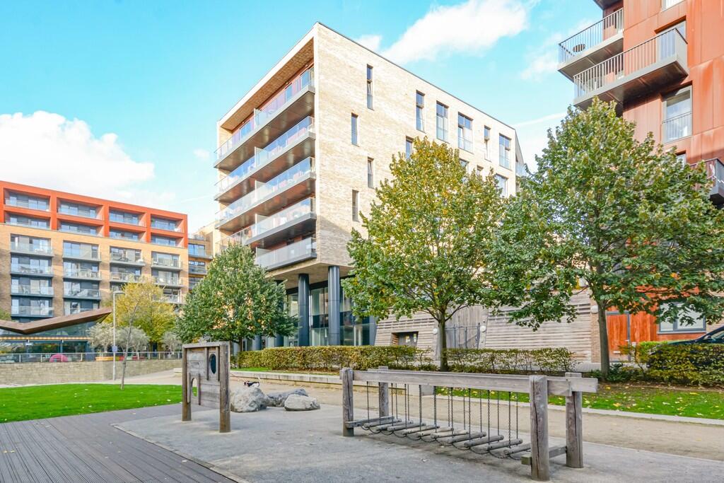 Main image of property: Marine Wharf, Canada Water, SE16