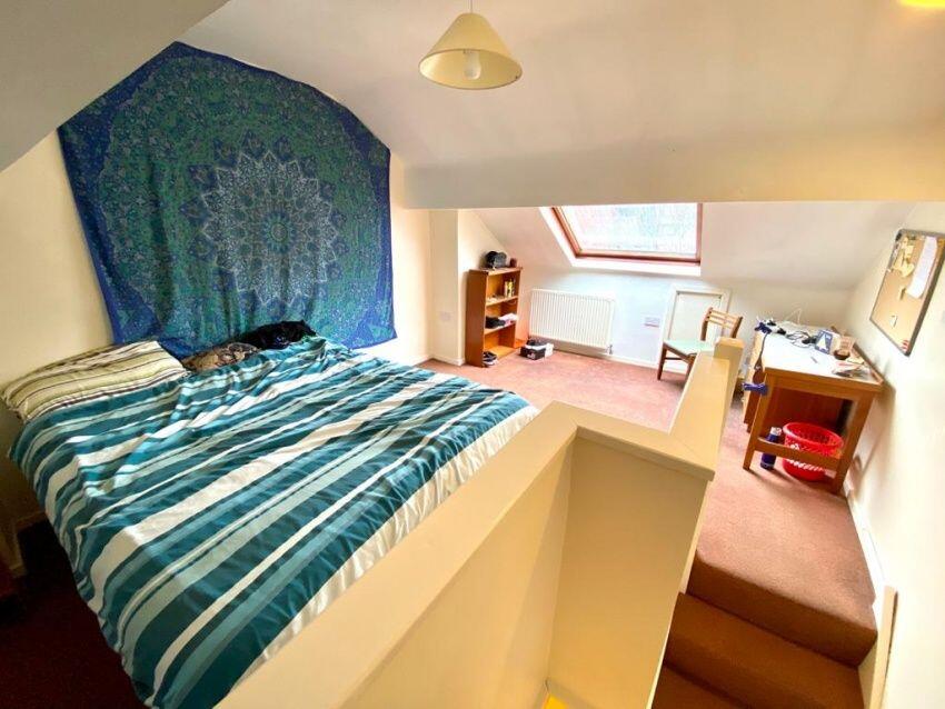 Main image of property: 39 Club Garden Road, City Centre