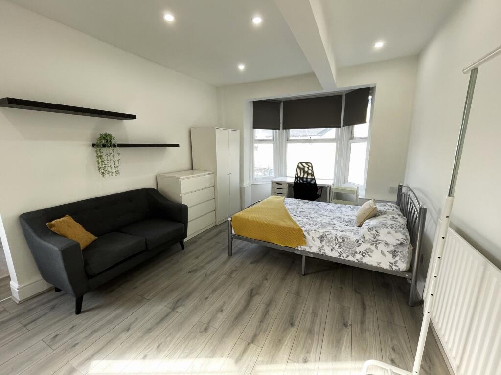 Main image of property: Flat 4 397 Ecclesall Road, Sheffield