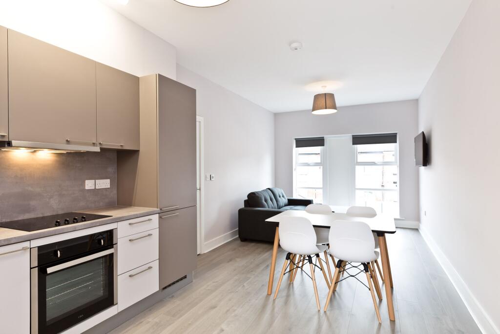 Main image of property: Apartment 11, Lynthorpe House, City Centre
