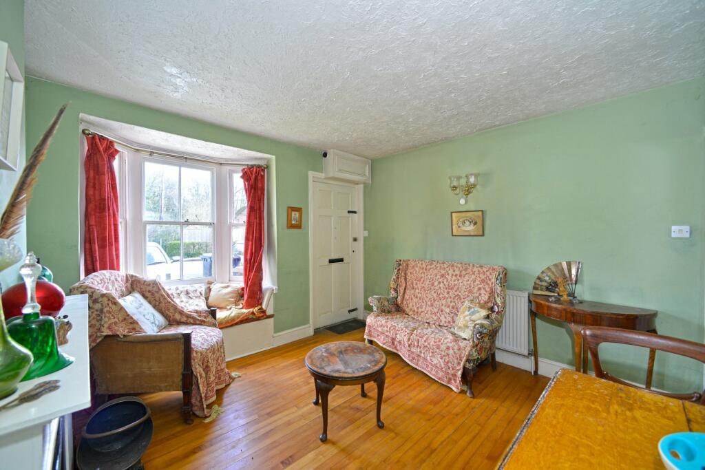 2 bedroom end of terrace house for sale in Chiddingfold, Godalming