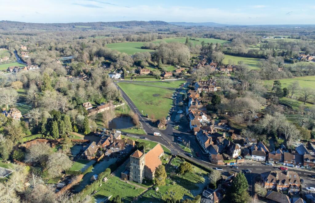 2 bedroom end of terrace house for sale in Chiddingfold, Godalming