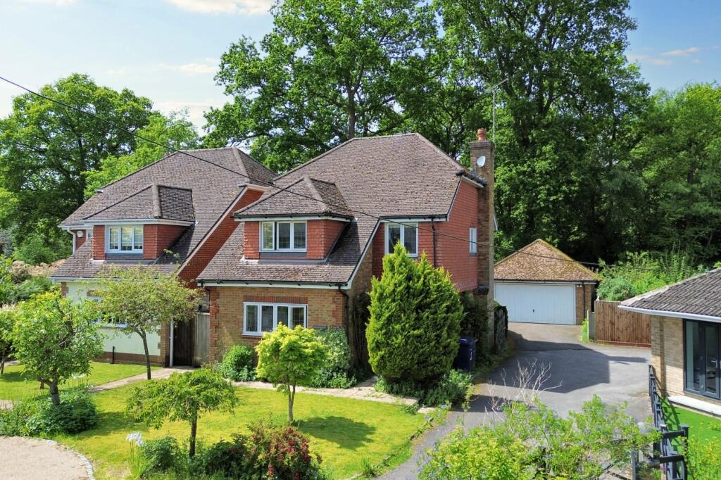 4 bedroom detached house for sale in Down Yhonda, Moors Lane, Elstead