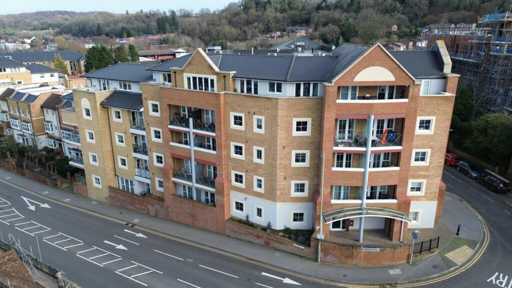 1 bedroom flat for sale in Flambard Way, Godalming, Surrey, GU7