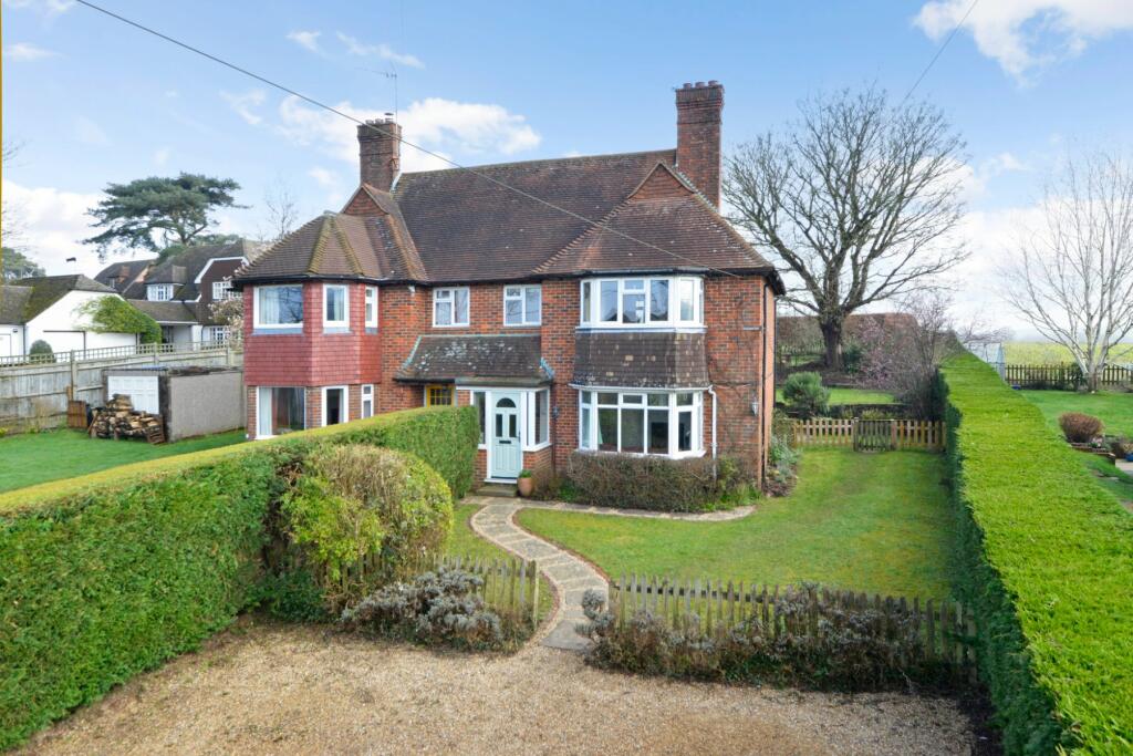 3 bedroom semidetached house for sale in The Street, Thursley