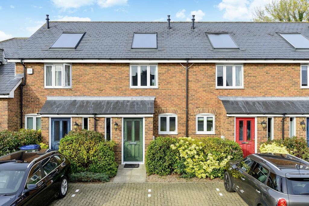 2 bedroom terraced house for sale in White Star Close,