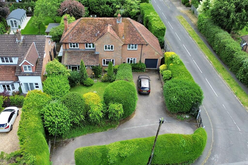 5 bedroom detached house for sale in Oxted Green, Milford, Godalming