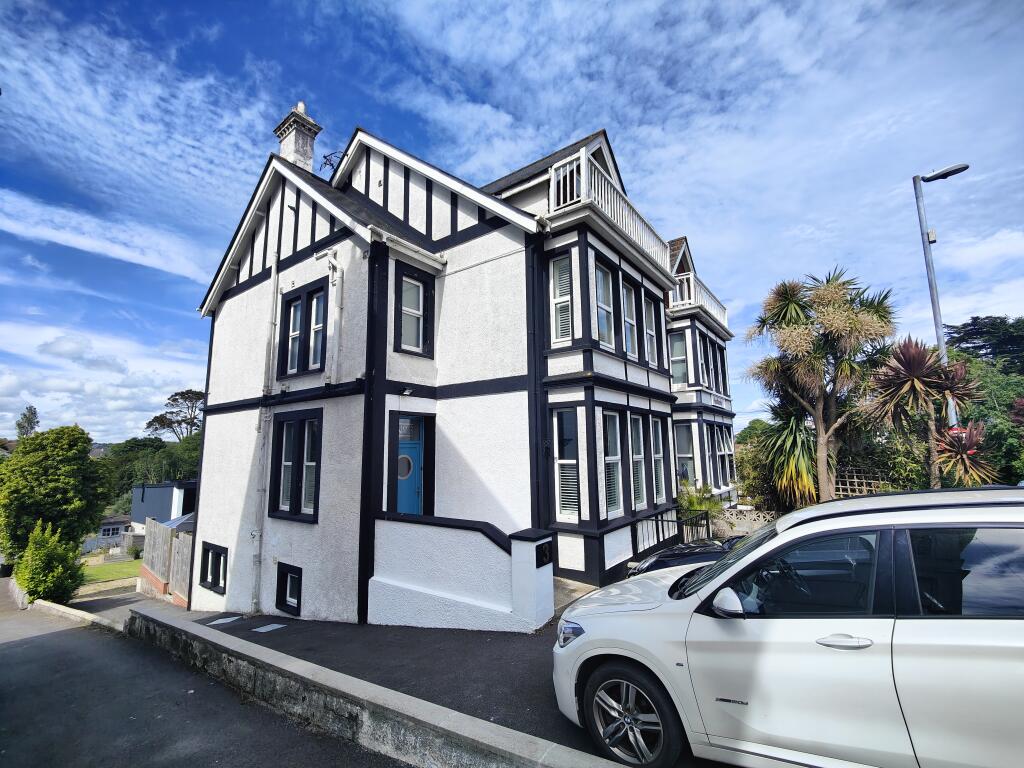 Main image of property: Avenue Road