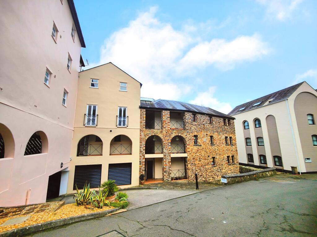 Main image of property: Admirals Quay