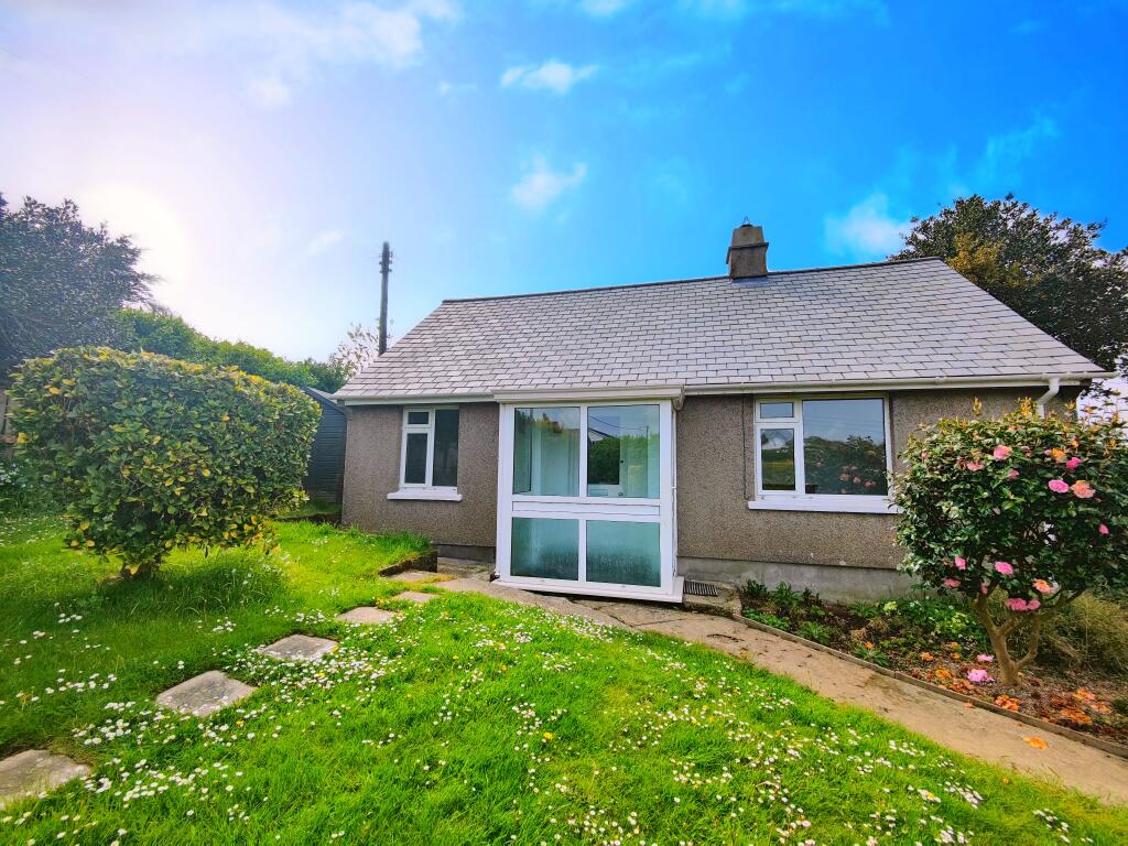 Main image of property: Mawnan Smith