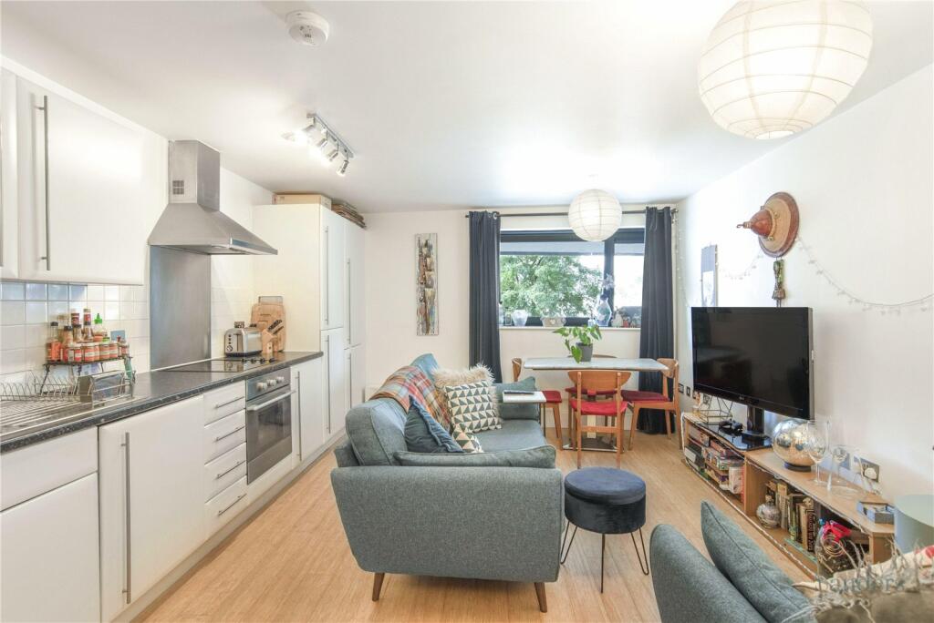 2 bedroom apartment for sale in Angel Wharf, 164 Shepherdess Walk