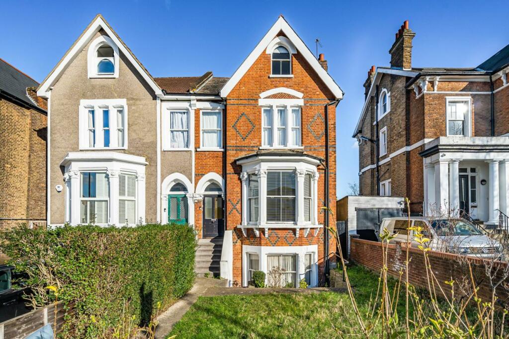 1 bedroom flat for sale in Bedford Hill, Balham, SW12