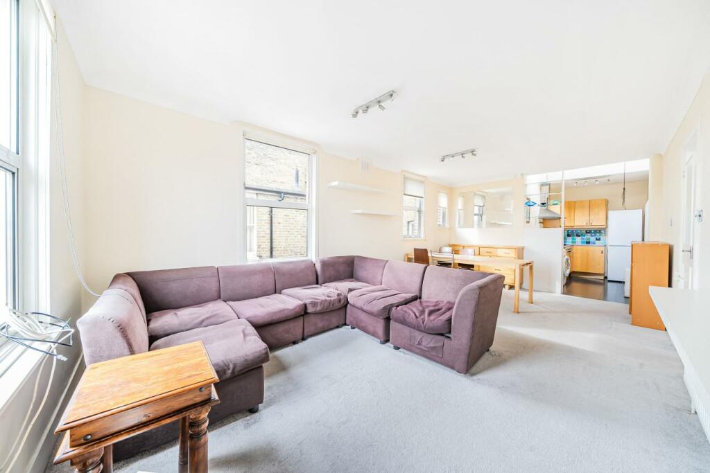 1 bedroom flat for sale in Balham Hill, Balham, SW12