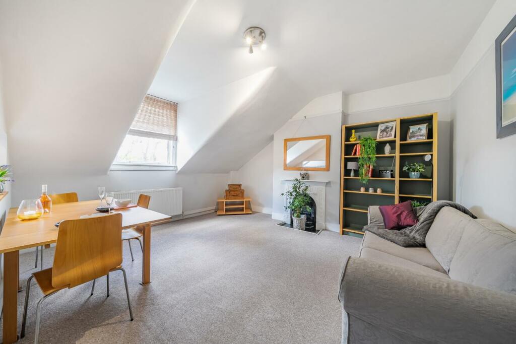 1 bedroom flat for sale in Veronica Road, Balham, SW17