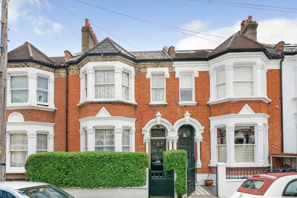 4 bedroom terraced house for sale in Airedale Road, Balham, SW12
