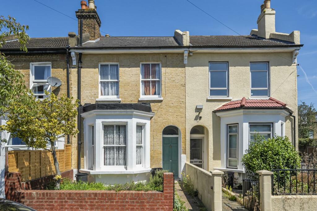 3 bedroom terraced house for sale in Ravenswood Road, Balham, SW12