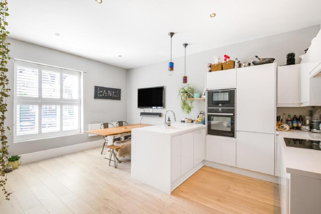 Main image of property: Old Devonshire Road, Balham, London, SW12