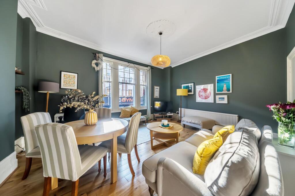 Main image of property: Caistor Mews, Balham, London, SW12