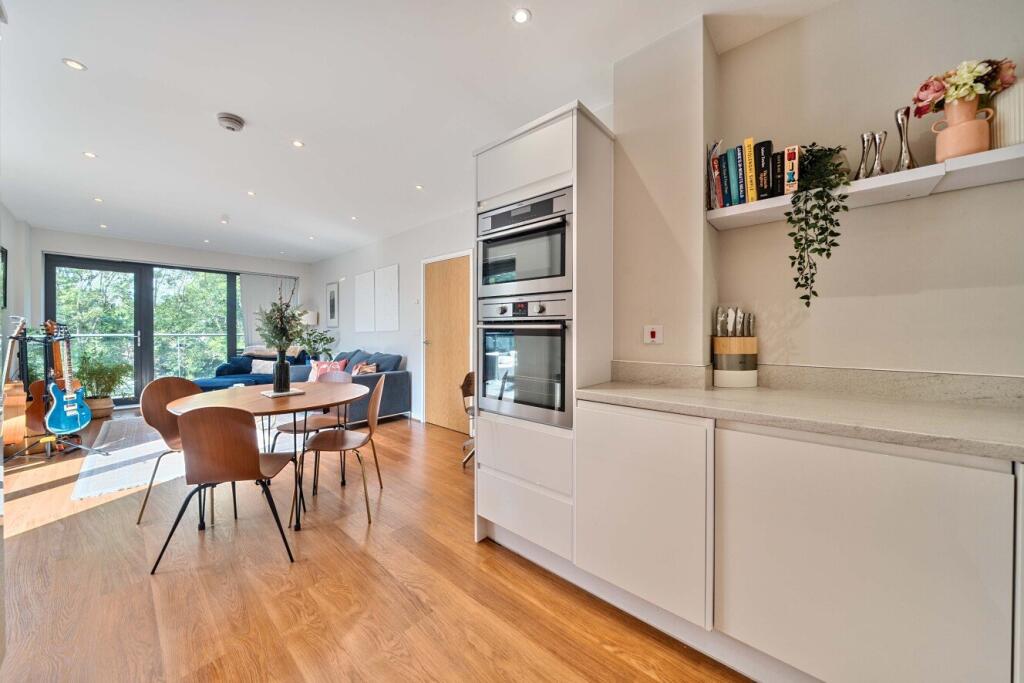 Main image of property: Boundaries Road, London, Greater London, SW12