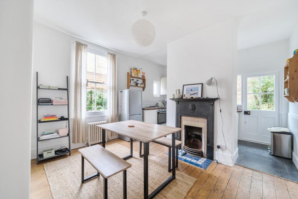 Main image of property: Oakmead Road, London, SW12