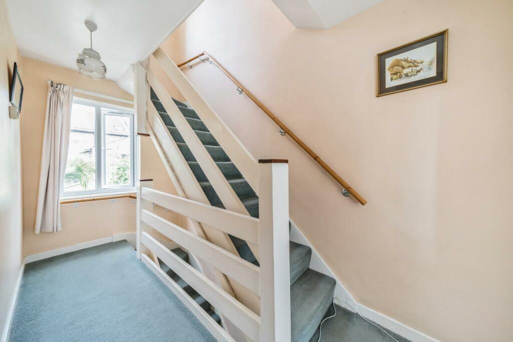 https://media.rightmove.co.uk/56k/55345/138681584/55345_2270840_IMG_12_0000.jpeg