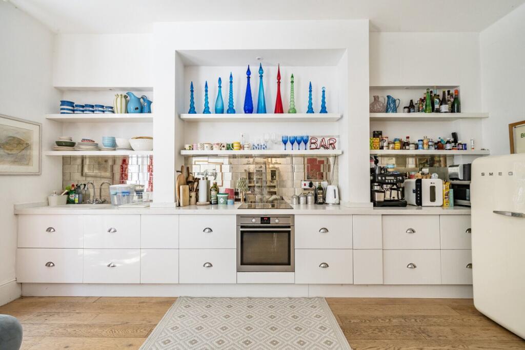 Main image of property: Mossbury Road, London, SW11