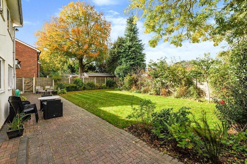 Additional property image - Studley Crescent, New Barn, Kent, DA3