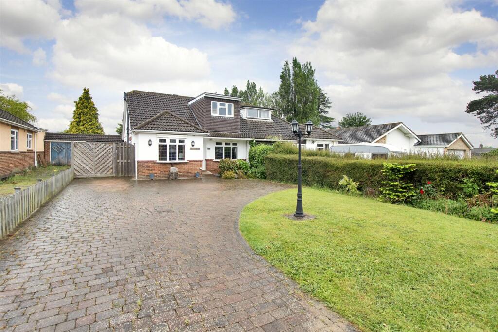 4 bedroom semidetached house for sale in Woodland Avenue, Hartley