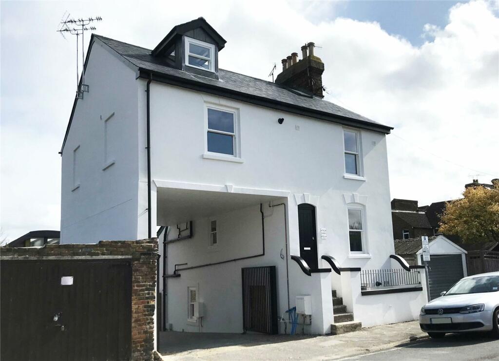 2 bedroom apartment for sale in 1 Saxon Road, Faversham, Kent, ME13