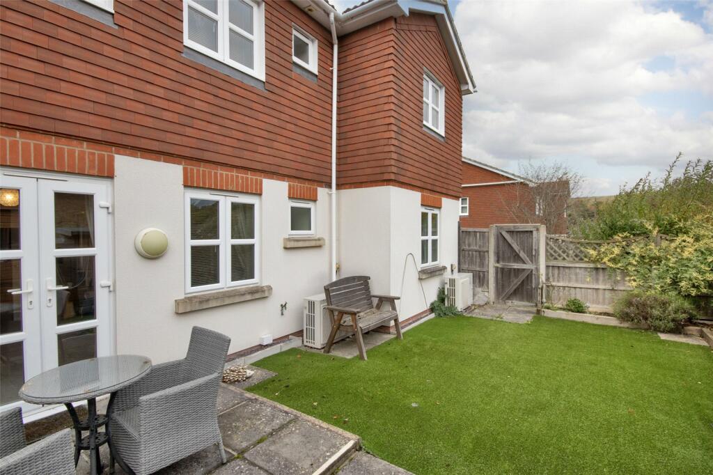 Additional property image - Brickfield Farm Close, Longfield, Kent, DA3