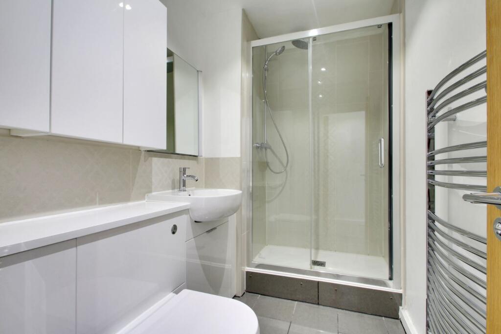 Additional property image - The Boulevard, Greenhithe, Kent, DA9