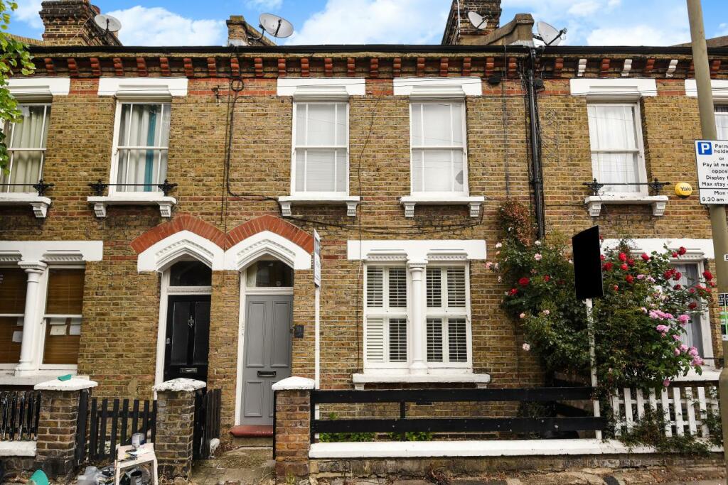 1 bedroom flat for sale in Elsley Road, Battersea, SW11