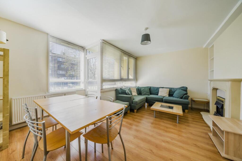 Main image of property: Fownes Street, Battersea, London, SW11