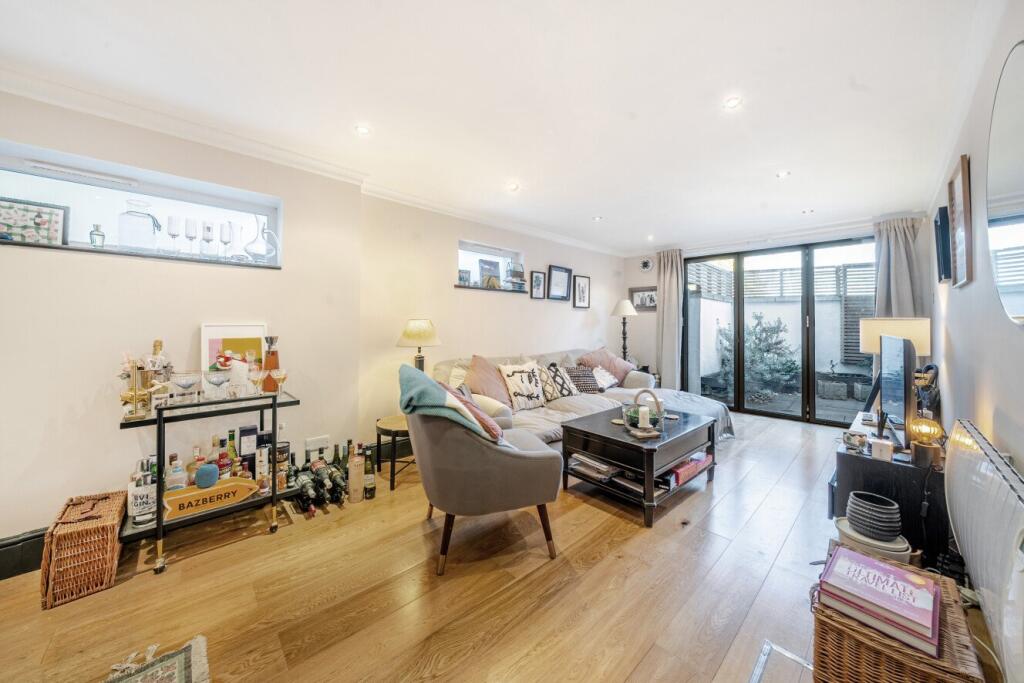 Main image of property: Lavender Hill, Battersea, London, SW11