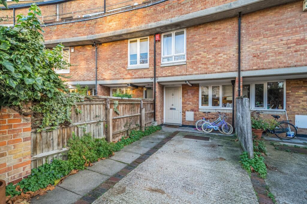 Main image of property: Battersea, London, SW11