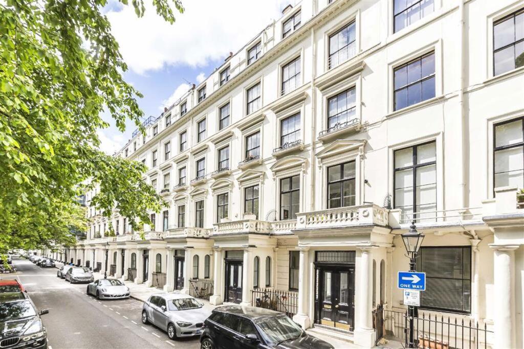 Main image of property: Cleveland Square, Cleveland Square