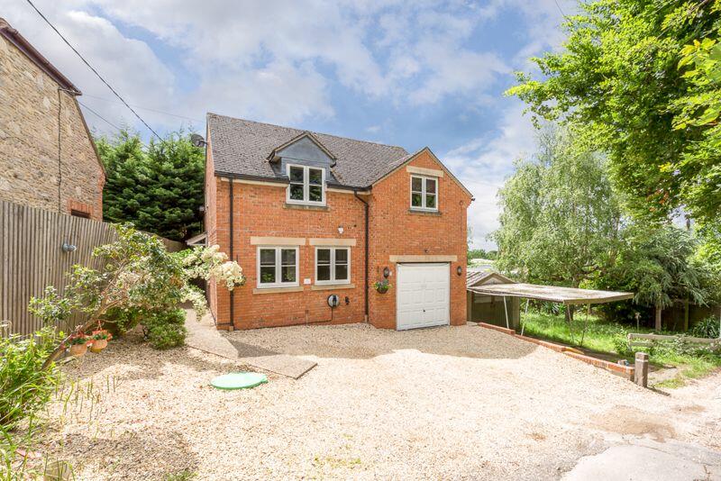 4 bedroom detached house for sale in Shotover Kilns, Oxford - Ref: AJR, OX3