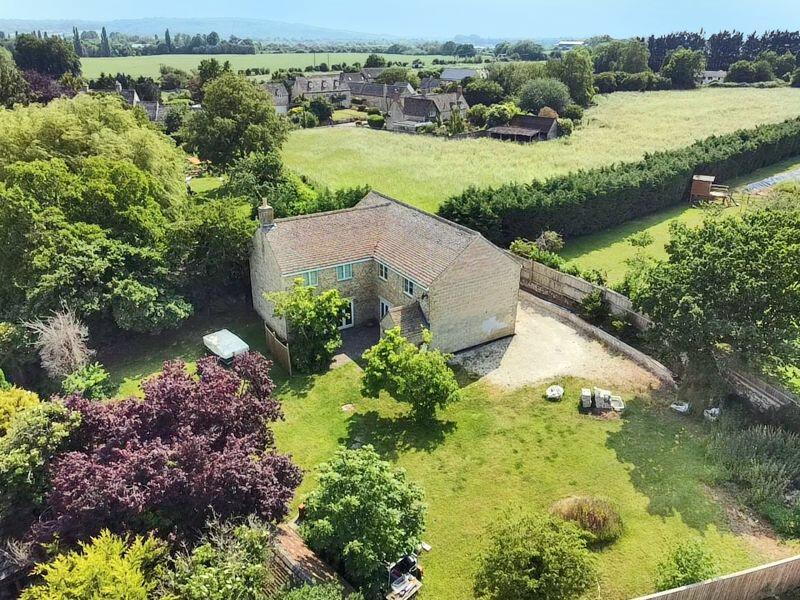 4 bedroom detached house for sale in Yarnton, Oxfordshire Ref AJR, OX5