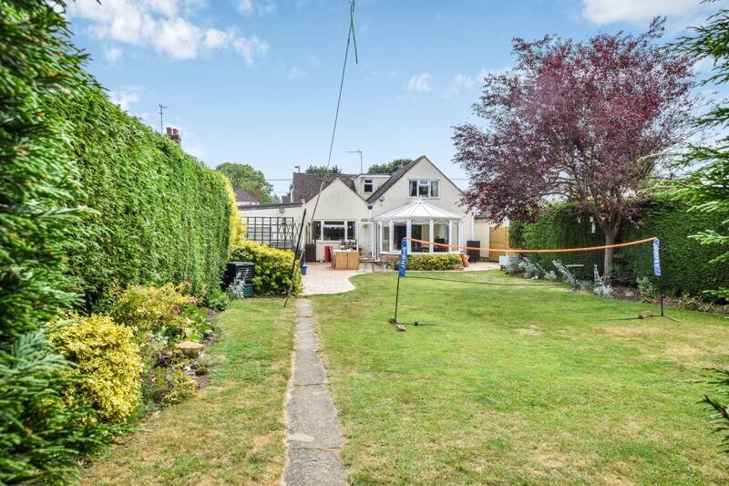 4 bedroom detached house for sale in Bicester Road, Kidlington Ref