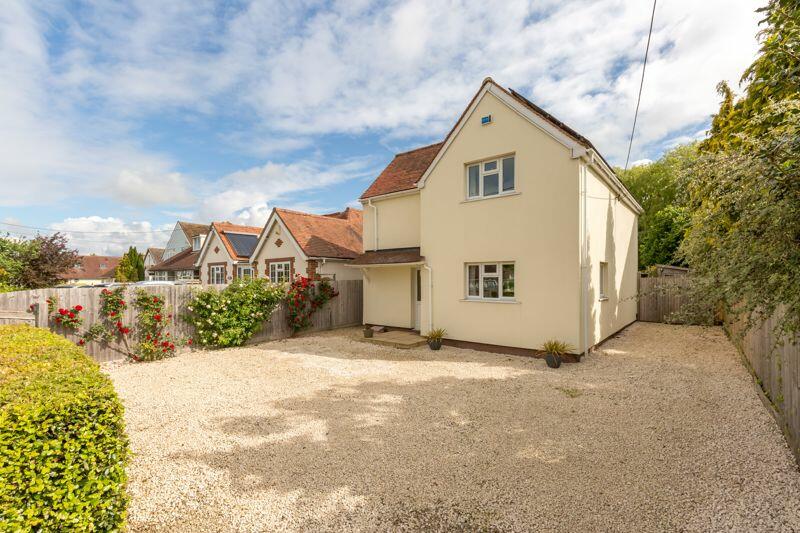 4 bedroom detached house for sale in Oxford Road, Kidlington Ref RC