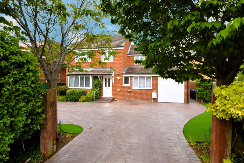 Main image of property: The Moors, Kidlington, OX5