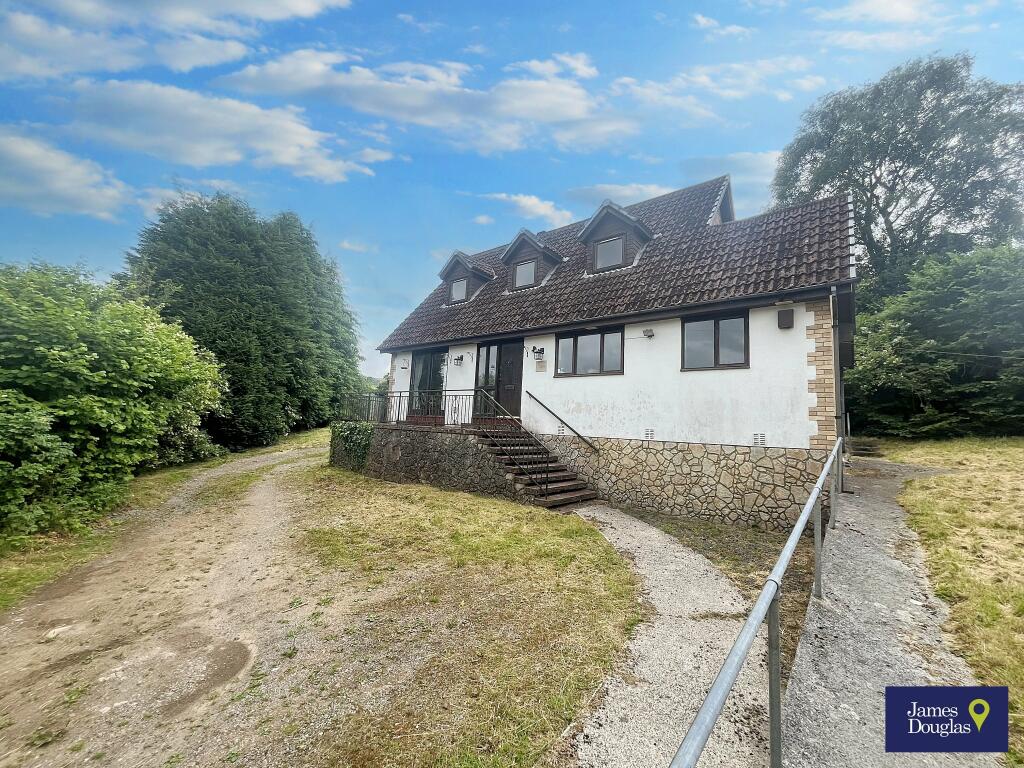 2 bedroom bungalow for sale in Coed Isaf Road, Maesycoed, Pontypridd, CF37