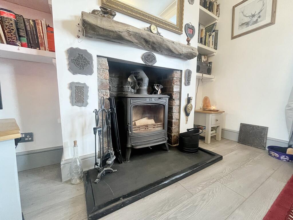 Additional property image - Oxford Street, Nantgarw, Cardiff