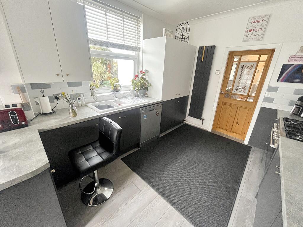Additional property image - Oxford Street, Nantgarw, Cardiff
