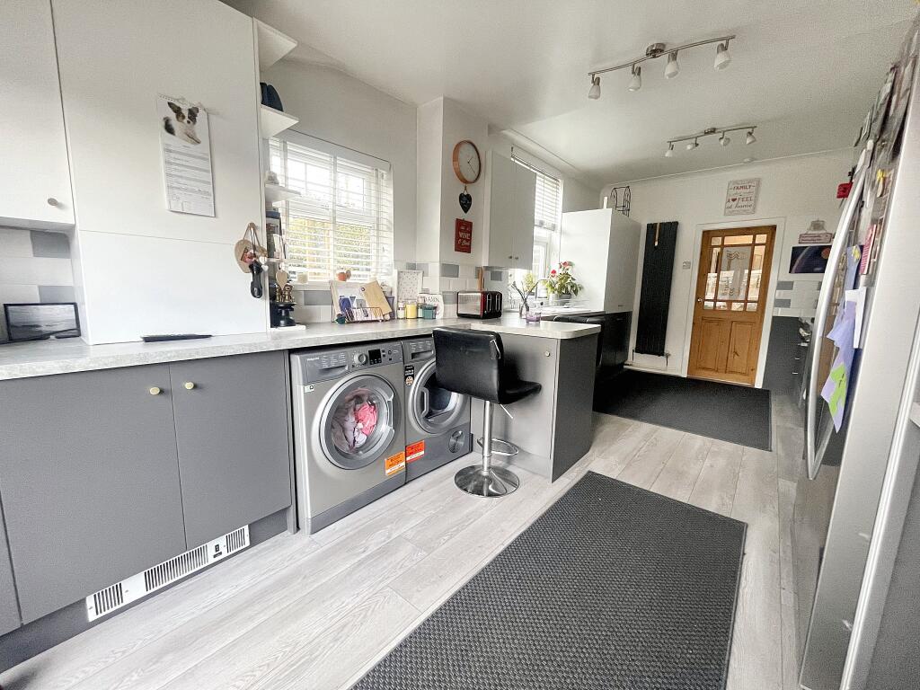 Additional property image - Oxford Street, Nantgarw, Cardiff