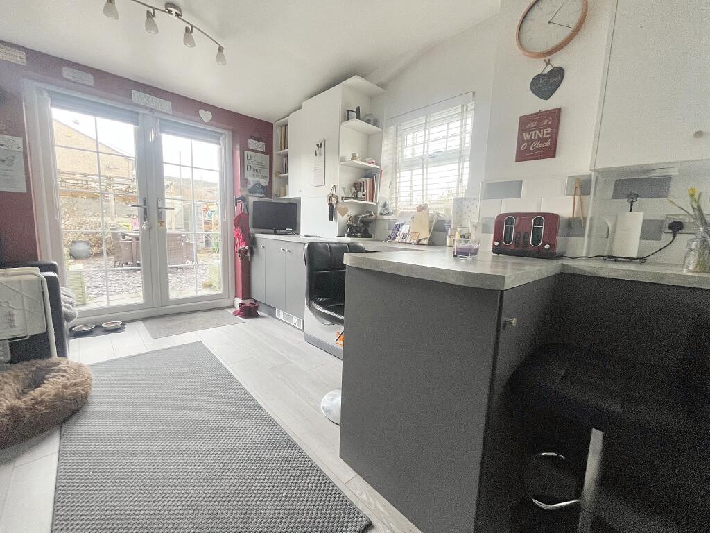 Additional property image - Oxford Street, Nantgarw, Cardiff