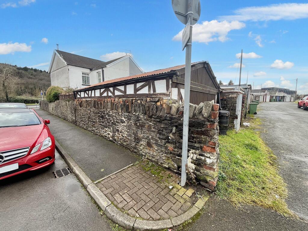 Additional property image - Oxford Street, Nantgarw, Cardiff