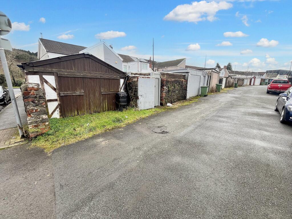 Additional property image - Oxford Street, Nantgarw, Cardiff